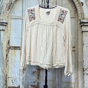 (22) Knox Rose Medium Top